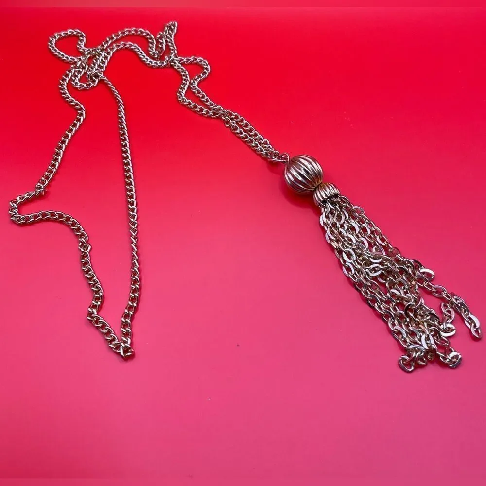 🔥❤️🔥 32” Vintage Polished Gold Tone Chain Tassel Pendant & Chain Necklac…